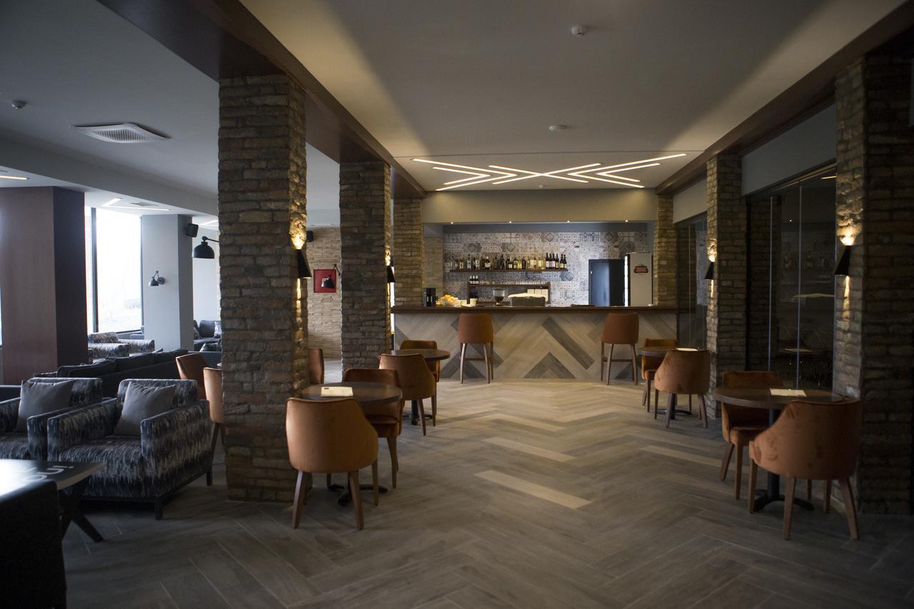 A Hoteli - Hotel Slatina Vrnjačka Banja Exteriör bild