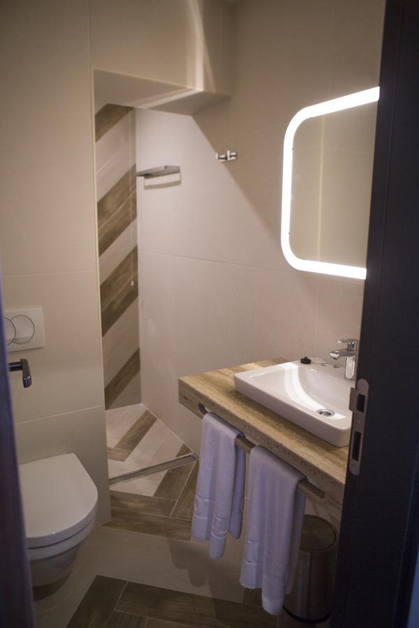 A Hoteli - Hotel Slatina Vrnjačka Banja Exteriör bild