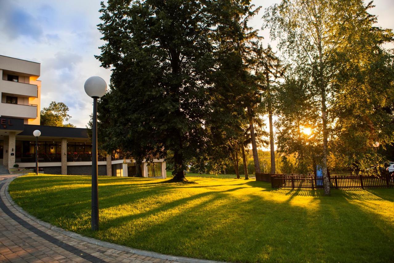 A Hoteli - Hotel Slatina Vrnjačka Banja Exteriör bild