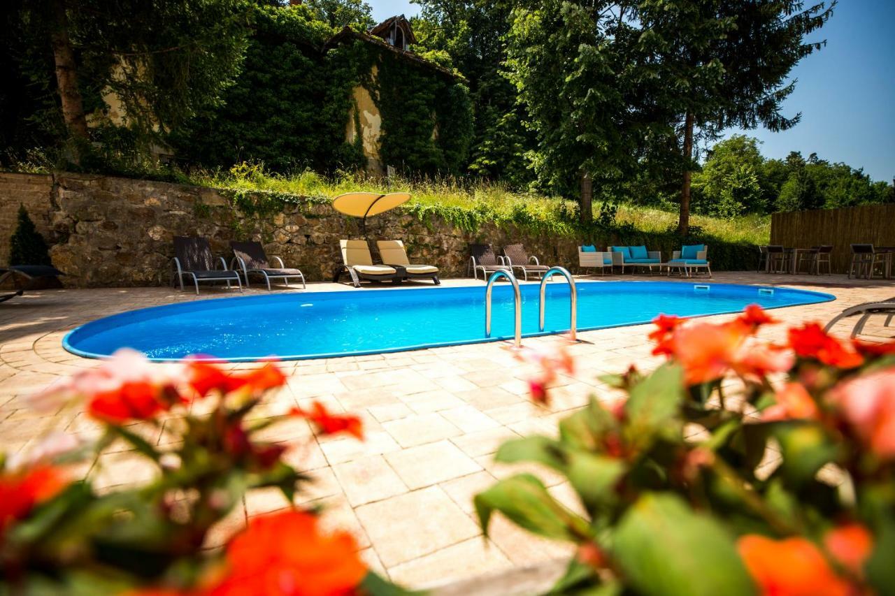 A Hoteli - Hotel Slatina Vrnjačka Banja Exteriör bild