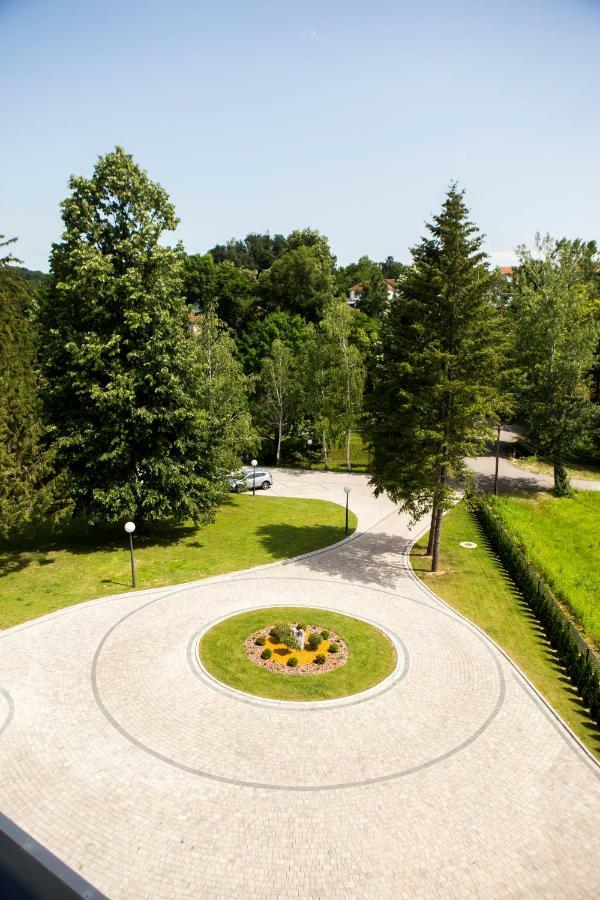 A Hoteli - Hotel Slatina Vrnjačka Banja Exteriör bild