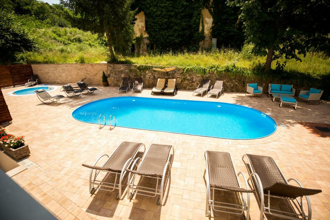 A Hoteli - Hotel Slatina Vrnjačka Banja Exteriör bild